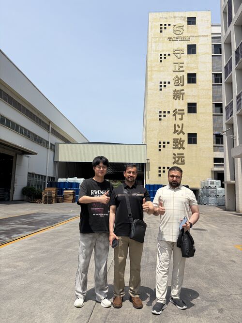 Welcome Afghanistan Clients to Inspect Our Glass Glue