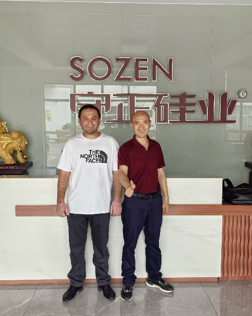 Latest company news about Friends from Kazakhstan are welcome to visit our sealant factory